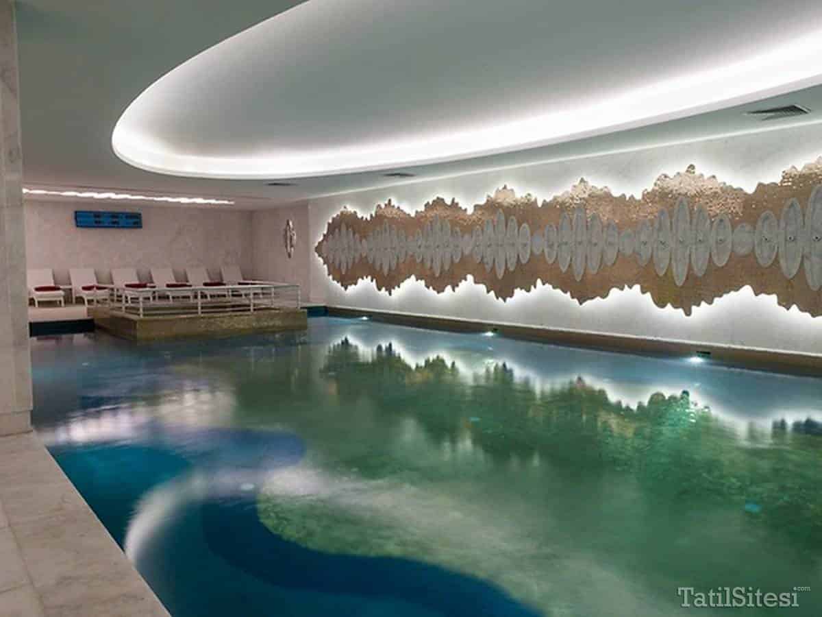 Wyndham Grand İstanbul Kalamış Marina Hotel